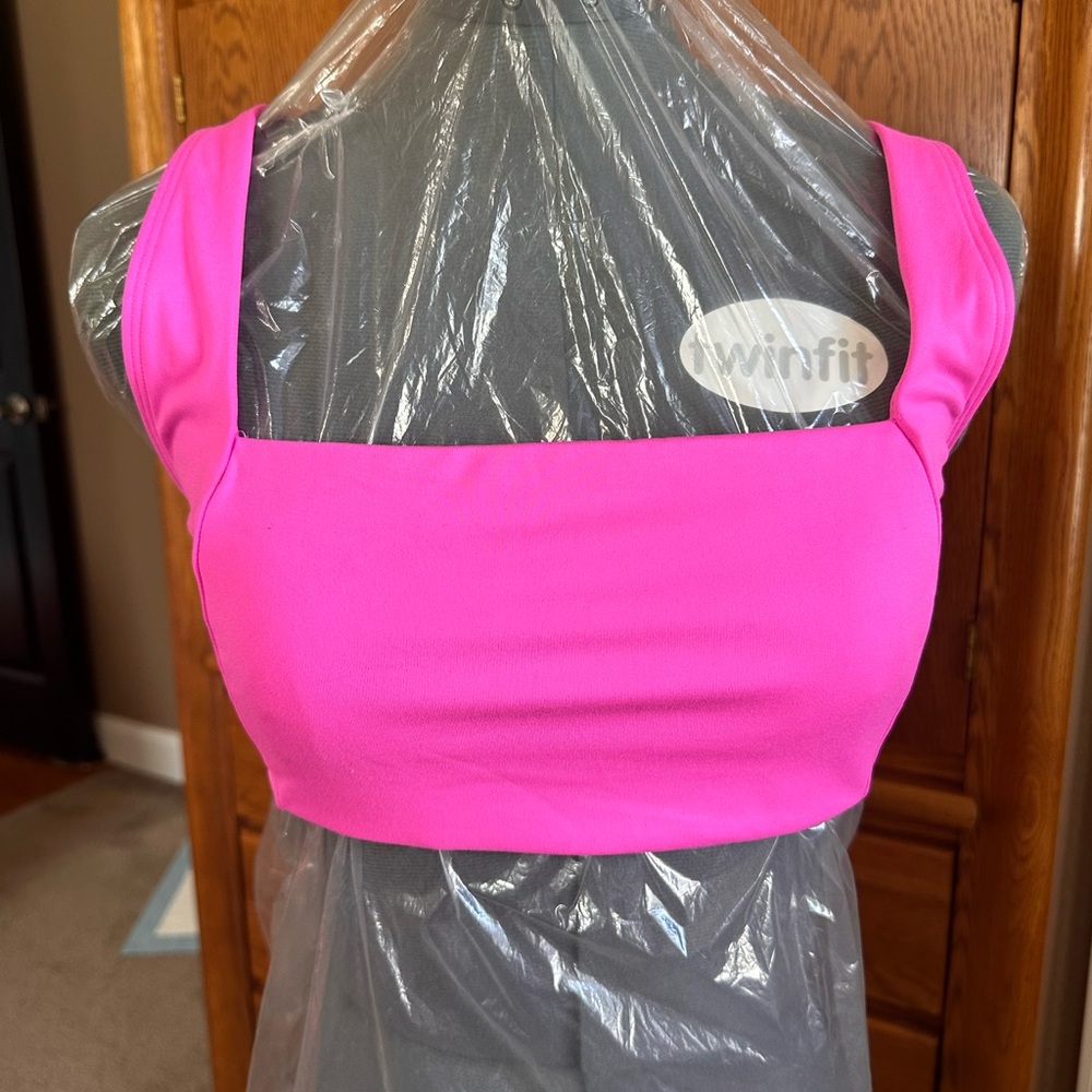 NWT Women's Pink Victoria secret Crop Top sport bra size large